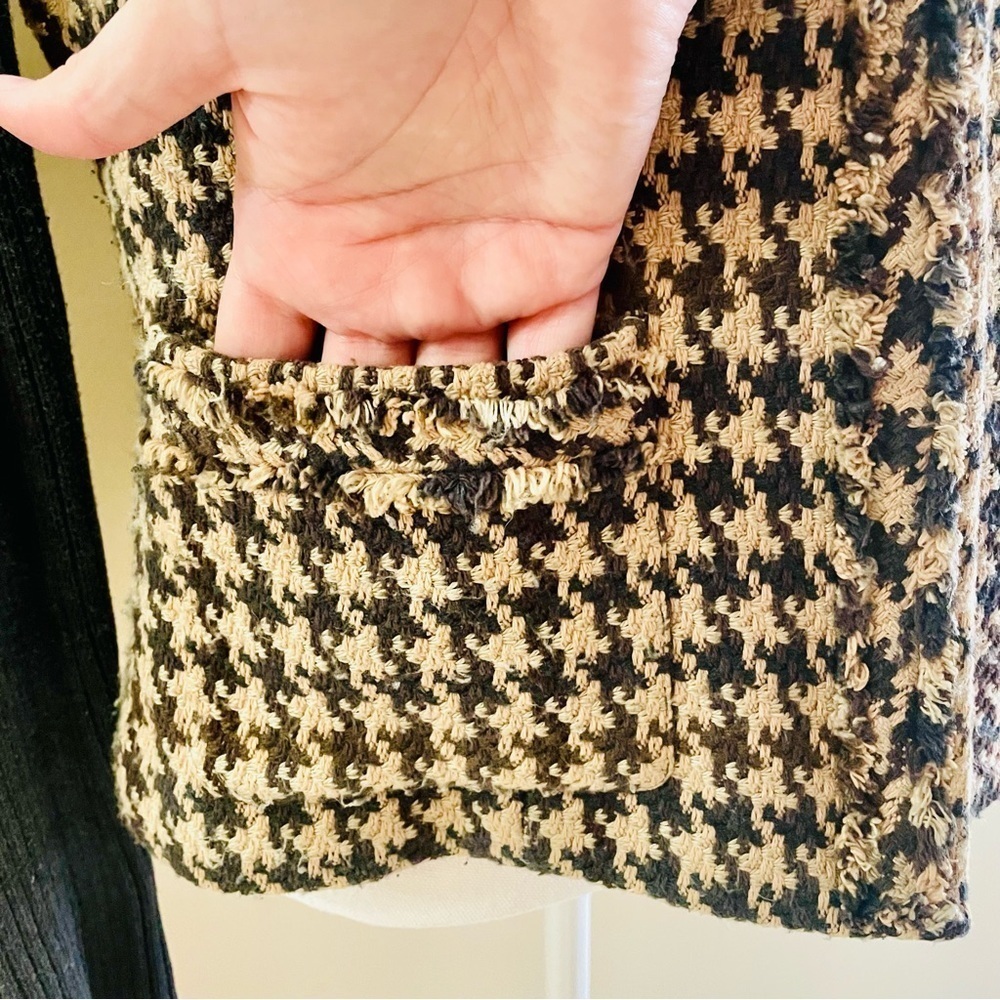 Cabi Beige and Gray Herringbone Coat Size 6 - Picture 2 of 11